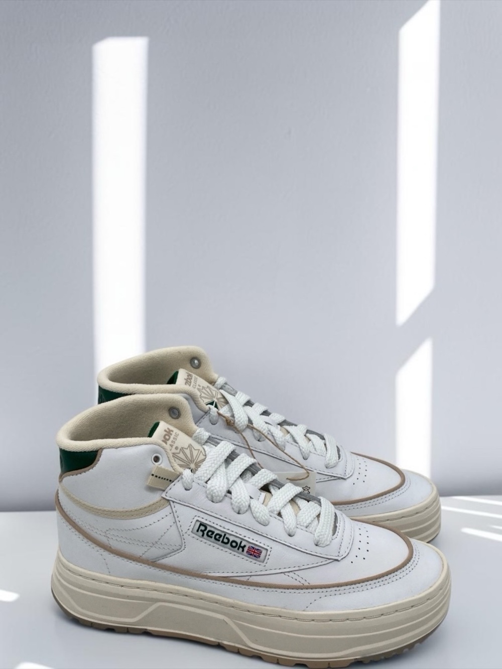 Reebok Club C Geo Mid Women’s 6.5 Sneakers NWT